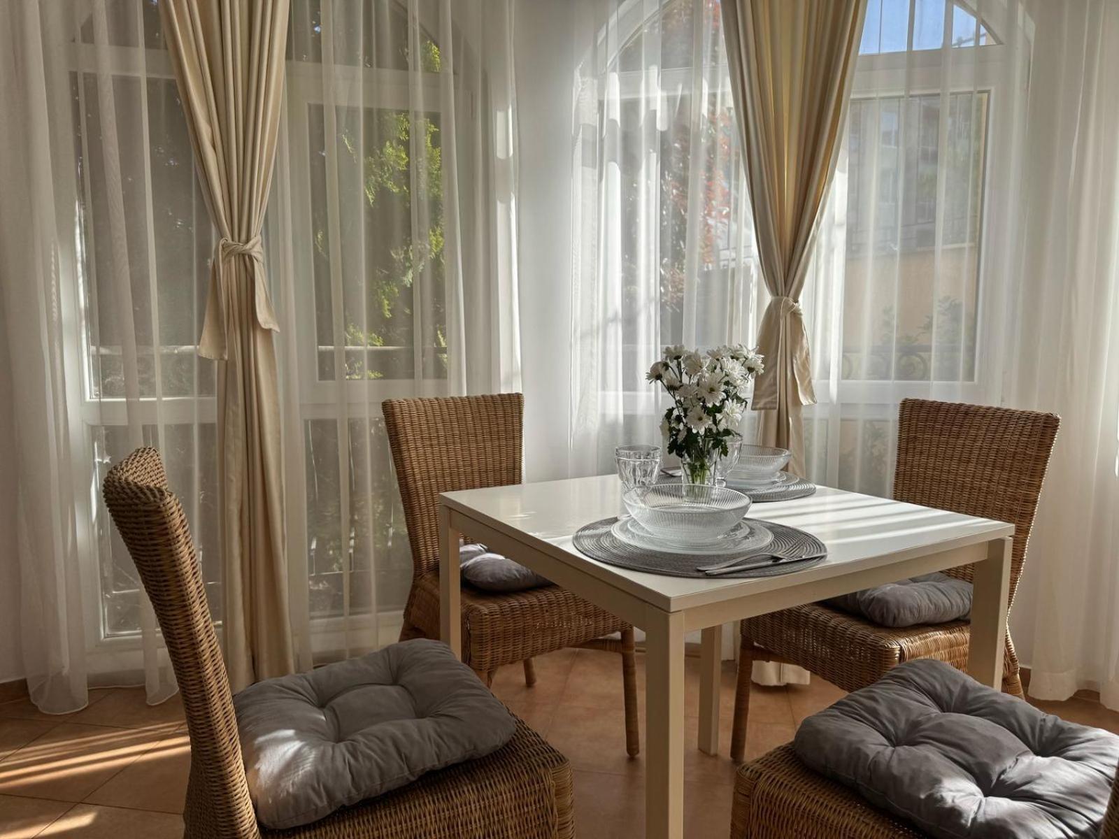 Atia Resort Chernomorets Ngoại thất bức ảnh